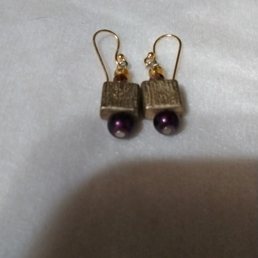 Hand made beaded earrings pierced NWT (sku 231)